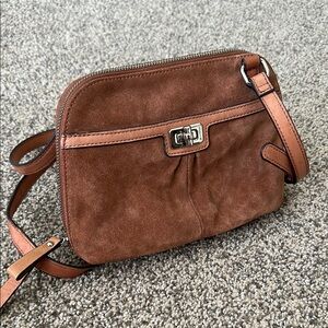 B.Makowsky Tan Suede Crossbody Bag with Turn-Lock Hardware - NEW Never Used